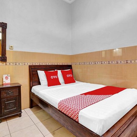 فندق يوغياكارتافي  Oyo 90695 Srikandi Nologaten المظهر الخارجي الصورة