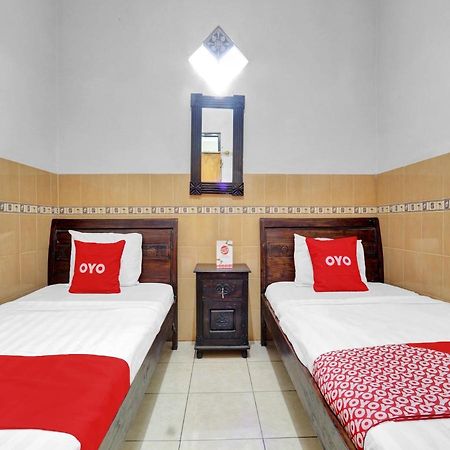 فندق يوغياكارتافي  Oyo 90695 Srikandi Nologaten المظهر الخارجي الصورة
