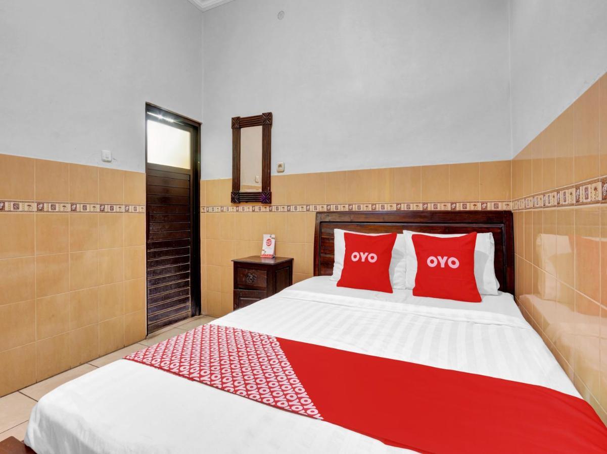 فندق يوغياكارتافي  Oyo 90695 Srikandi Nologaten المظهر الخارجي الصورة